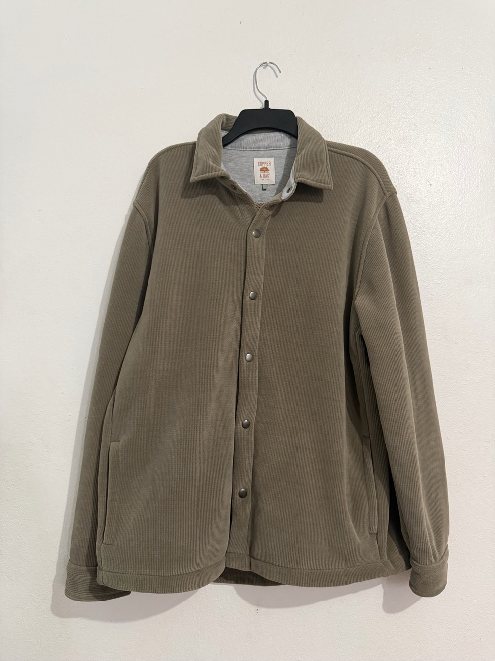 Casual Olive Green Shirt Jacket with Snap Closure